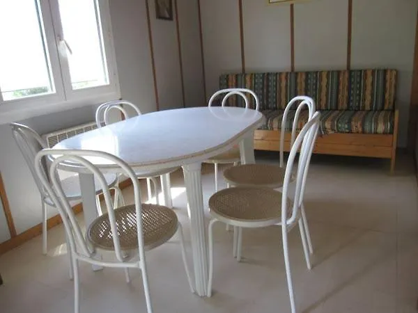 샬레 Des Menhirs *